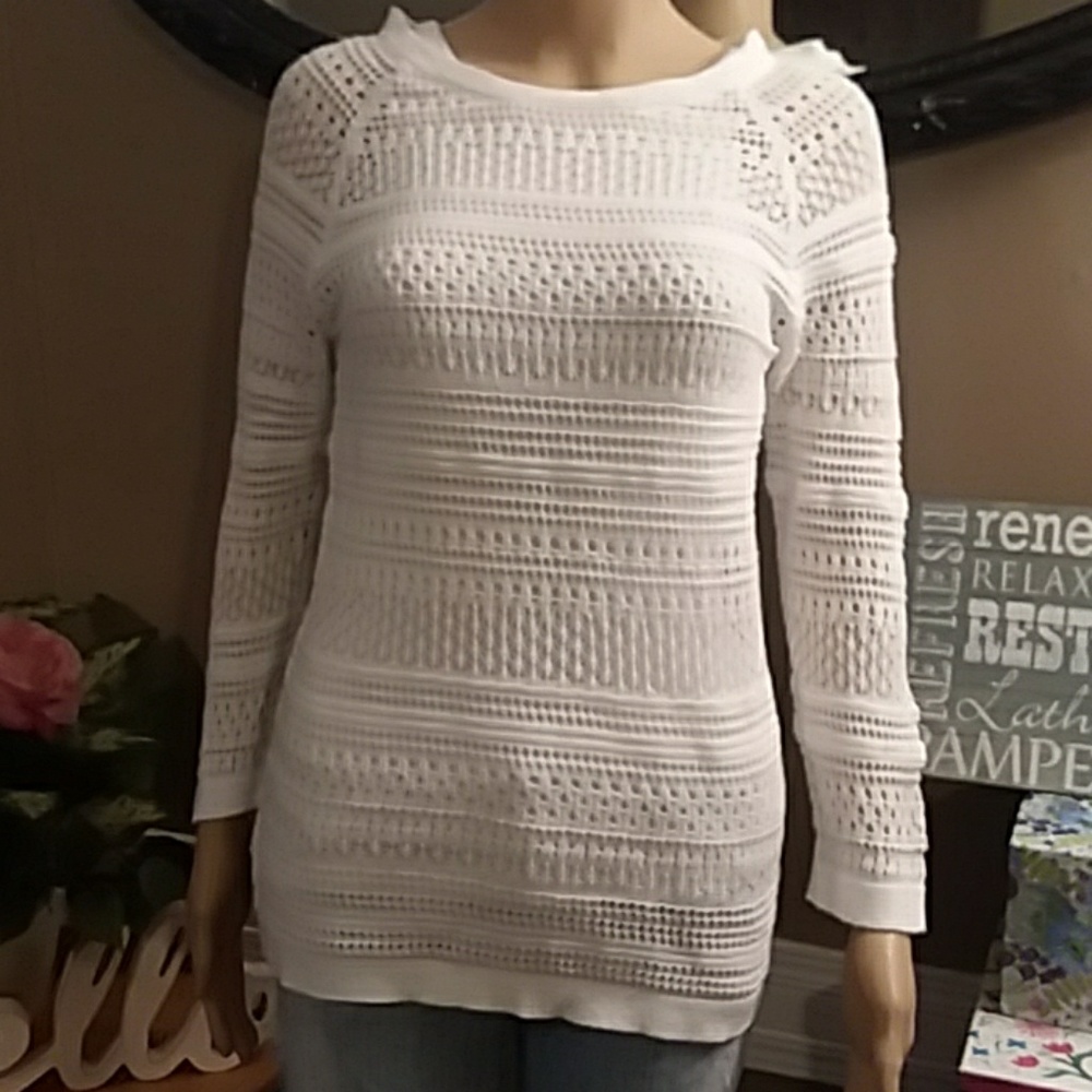 🌞White "LOFT" long sleeve shirt🌞